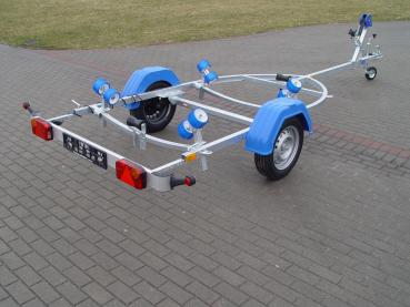 M-Car 550 kg Bootsanhänger Bootstrailer für Boote bis ca. 4,3 Metern Länge