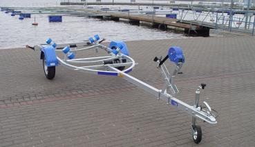 M-Car 550 kg Bootsanhänger Bootstrailer für Boote bis ca. 4,3 Metern Länge