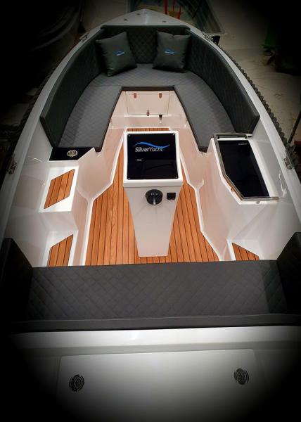 Boot 625 by SILVER YACHT